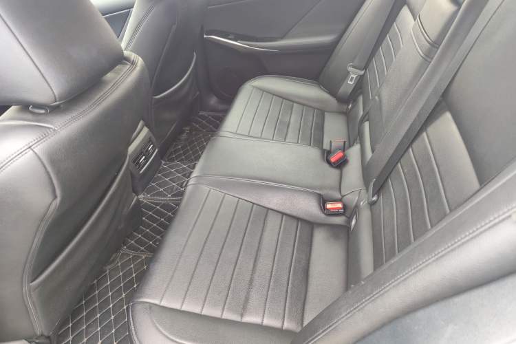 Used Lexus IS 2017 300 FENGSHANG Edition
