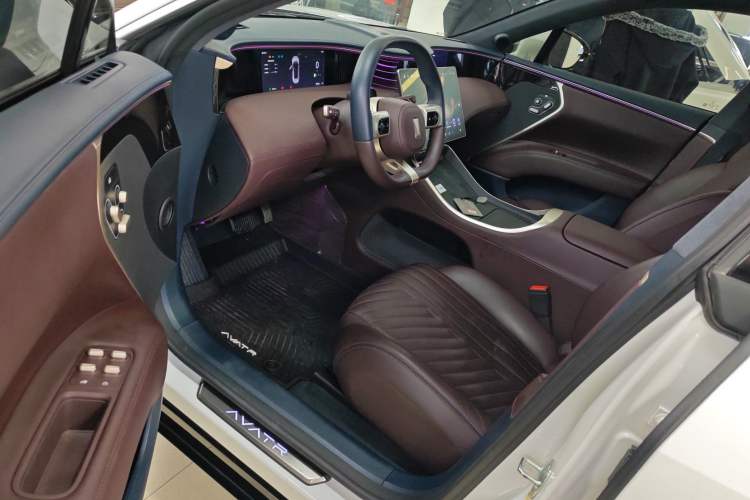Used Avatr 11 2023 HarmonyOS Version Smart Enjoyment Upgrade Model 90-Degree Rear-Wheel Drive Edition Driver Seat