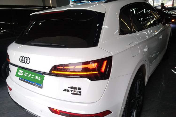 Used Audi Q5L 2024 45 TFSI Luxury Dynamic Model Rear