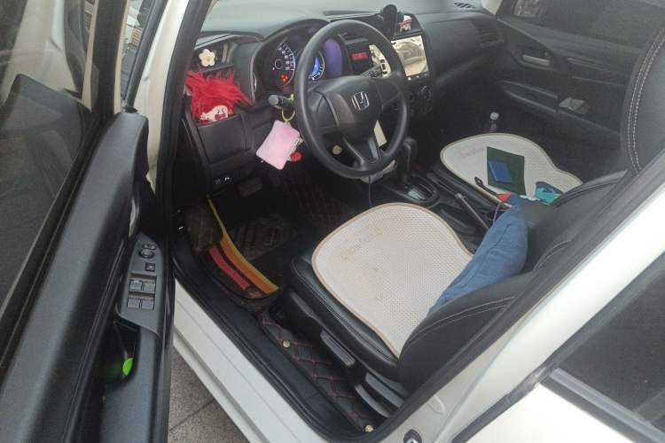 Used Honda Fit 2016 1.5L LXS CVT Comfort Sunroof Version
