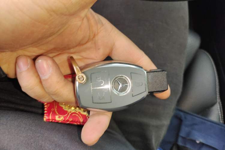 Used Mercedes-Benz GLC 2016 GLC 300 4MATIC Dynamic Model
