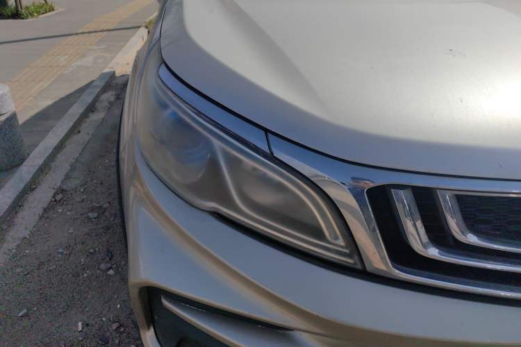 Used Geely Auto Vision X3 2019 Upgraded Model 1.5L Manual Elite Version Right Front Headlight