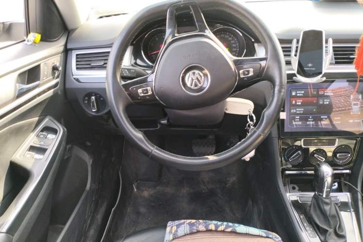 Used Volkswagen Bora 2018 1.5L Automatic Comfort Model Steering Wheel