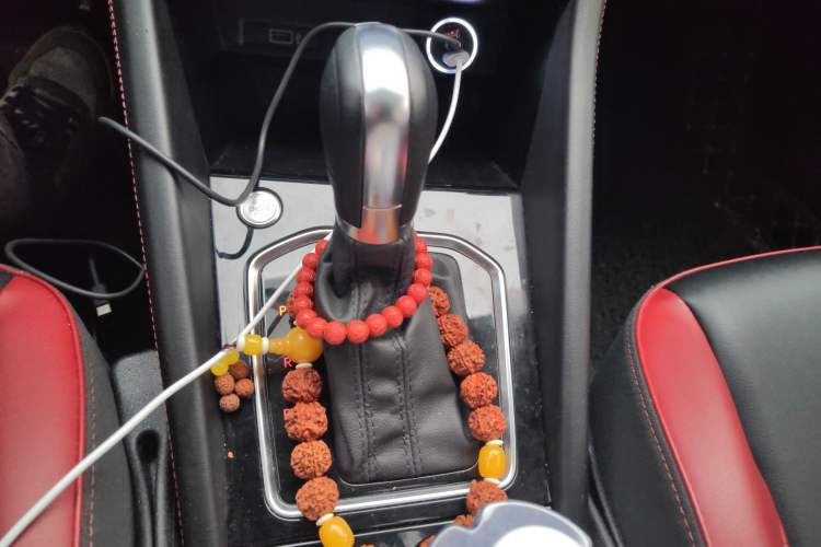 Used Jetta VS5 2022 280TSI Automatic High-Gloss Glory Edition Gear Lever