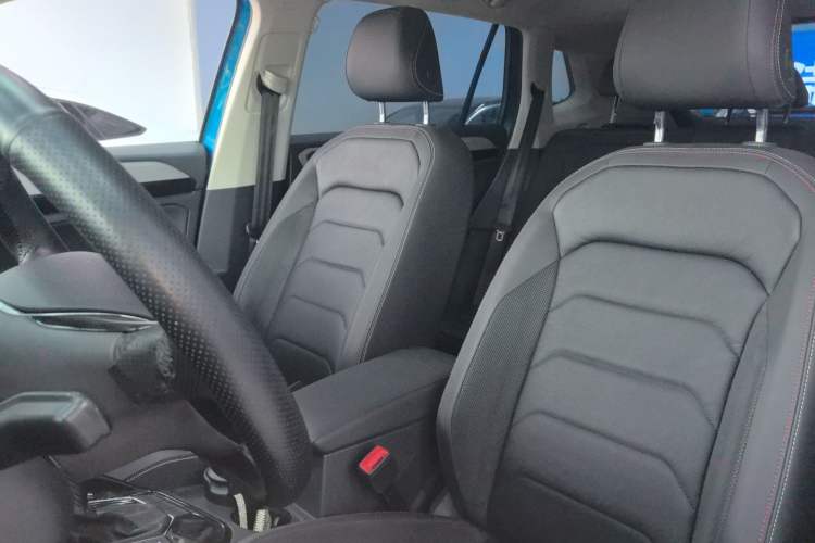 Used Volkswagen Tayron 2019 330TSI Two-Wheel-Drive Luxury Version China V Emission Standard
