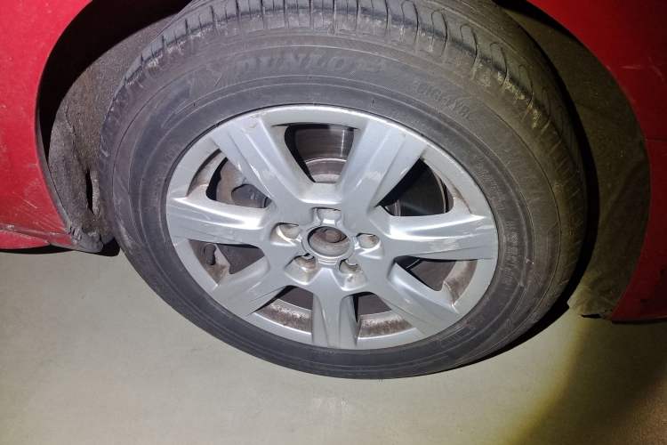 Used Audi A4L 2012 1.8 TFSI Automatic Comfort Model Right Front Wheel Hub