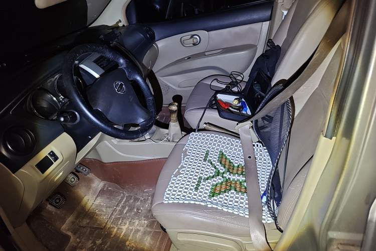 Used Nissan Livina 2013 1.6XE Manual Comfort Edition