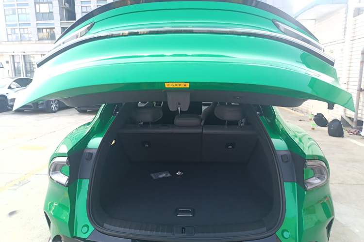 Used Xiaomi Auto YU7 2025 Ultra-Long Range Rear-Wheel Drive Version
