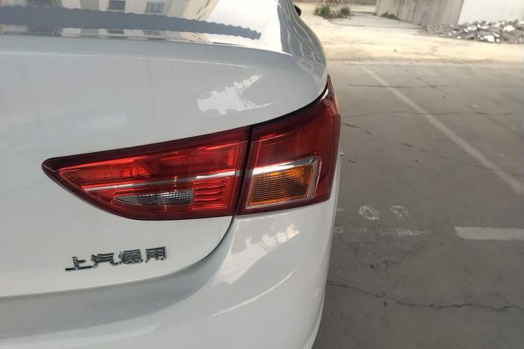 Used Buick Verano 2017 Sedan 15S Automatic Entry Model Right Rear Taillight