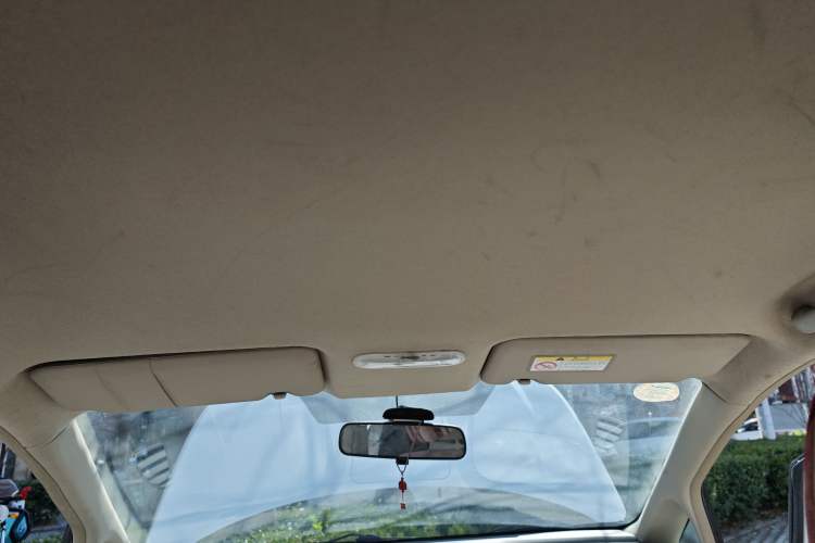 Used Venucia D50 2013 1.6L Manual Fashion Edition