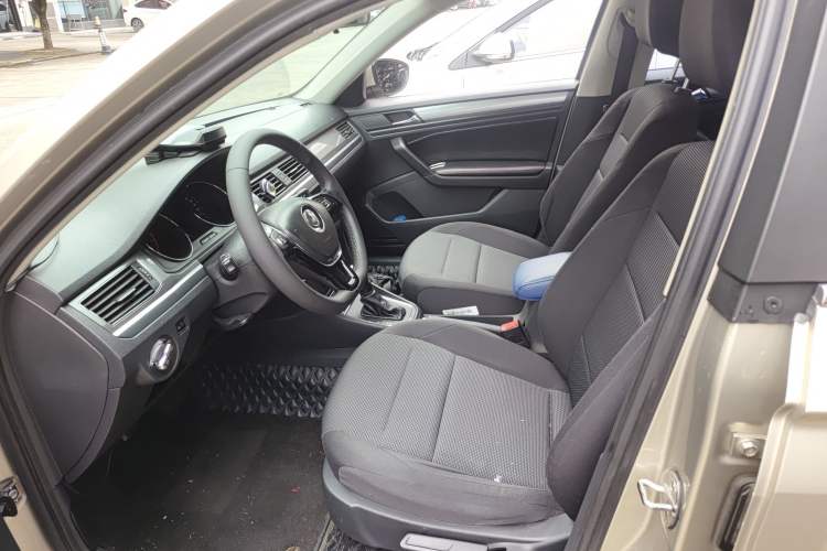 Used Volkswagen Bora 2016 1.6L Automatic Fashion Model Left Front Seat