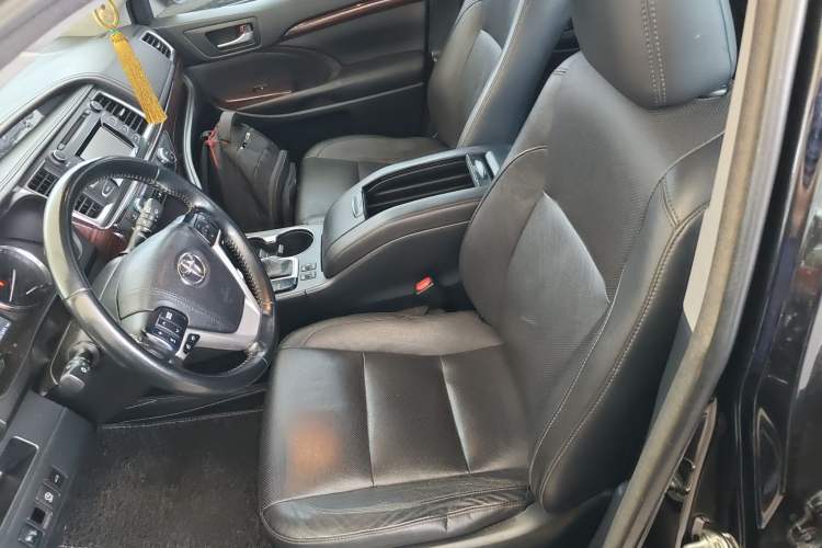 Used Toyota Highlander 2015 2.0T Four-Wheel Drive Luxury Edition 7-Seater Left Front Seat