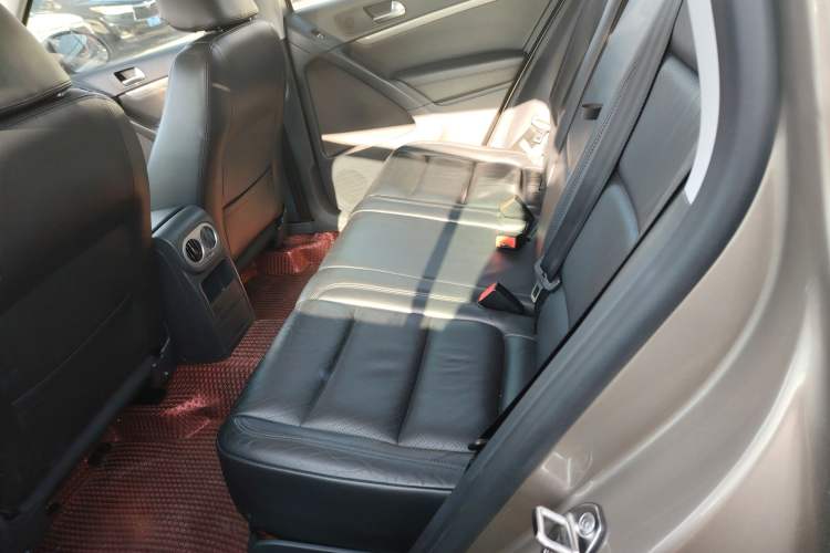 Used Volkswagen Tiguan L 2015 1.8TSI Automatic All-Wheel-Drive Luxury Model