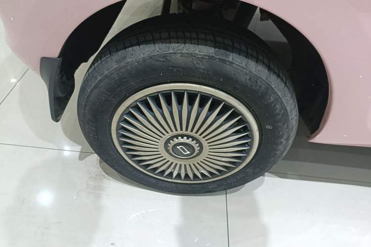 Used Bestune Pony 2025 222km Range Agile Horse Right Rear Wheel Hub