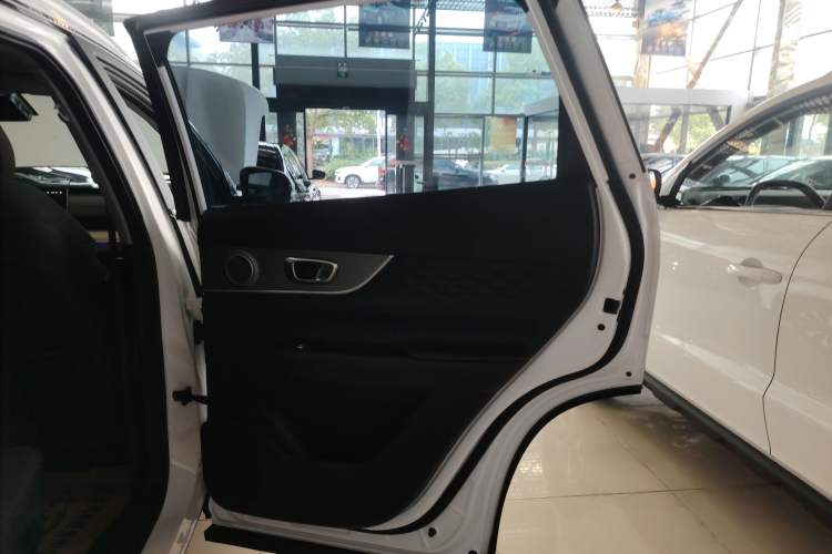 Used Chery Tiggo 8 PLUS 2025 290TGDI DCT Luxury 5-Seater
