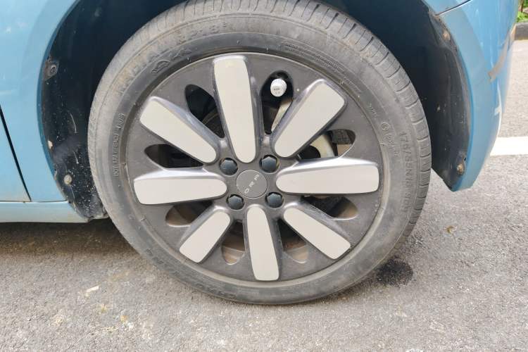 Used ORA Black Cat 2019 351 km Lingzhi Edition Right Front Wheel Hub