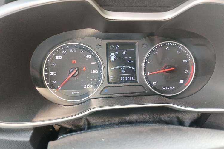 Used MG ZS 2017 16T Automatic Flagship Internet Edition Instrument Cluster