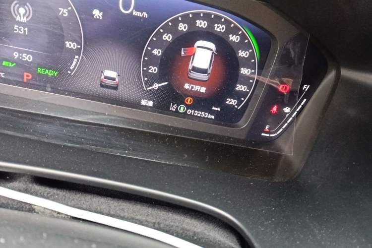 Used Honda CR-V 2023 2.0L eHEV Two-Wheel Drive Smart Edition
