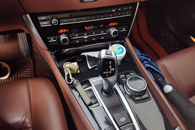 Used BMW 5 Series GT 2015 528i Leading Model Gear Lever