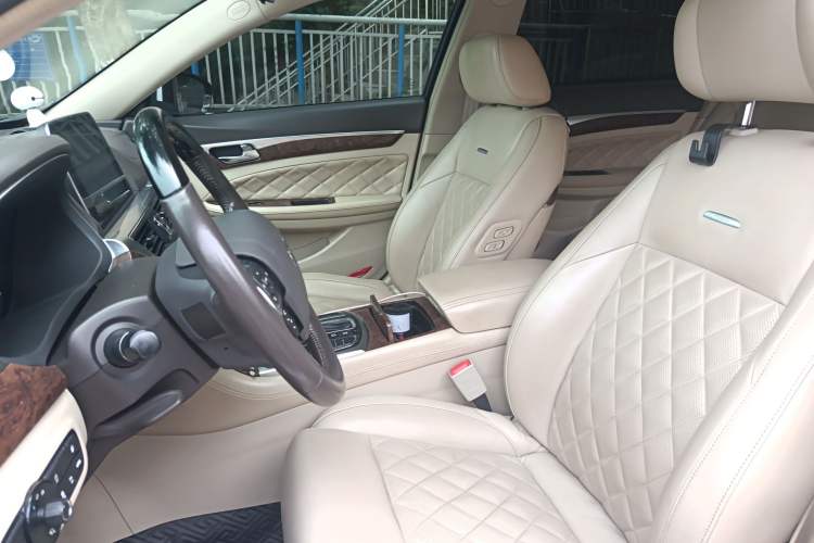 Used GAC Trumpchi GA8 2016 320T Luxury Edition
