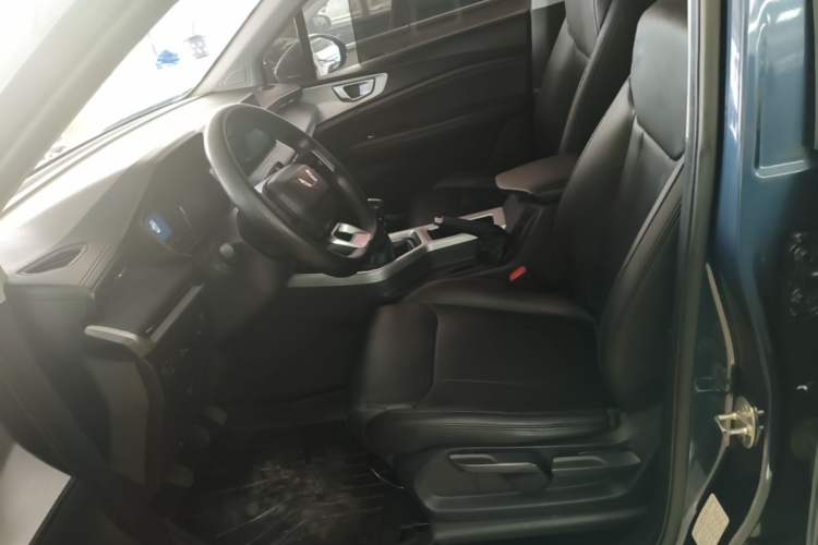Used Wuling Jiachen 2022 1.5L Manual Light Comfort Edition