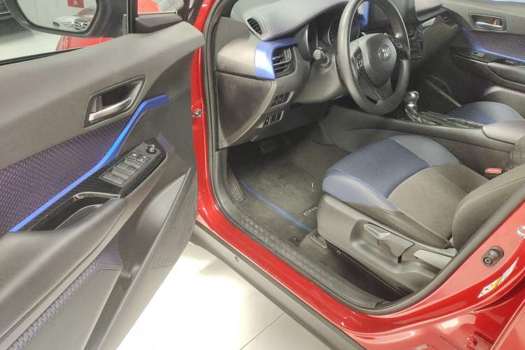 Used Toyota C-HR 2018 2.0L Leading Edition China VI