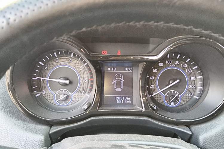 Used JMC Yusheng S350 2016 2.0T Manual 4x4 Gasoline Luxury Sunroof Version 5 Seats