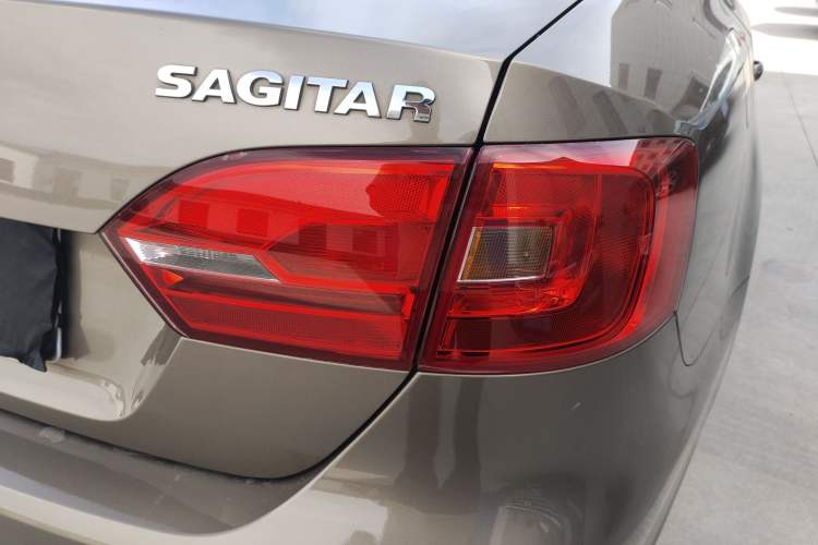 Used Volkswagen Sagitar 2014 Revised Version 1.6L Manual Comfort Edition
