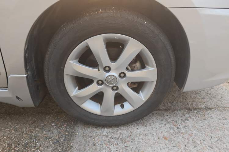 Used Nissan Sylphy 2009 1.6XL Automatic Luxury Sunroof Edition Right Front Wheel Hub