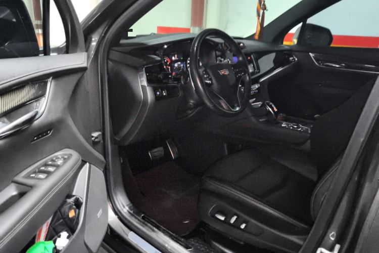 Used Cadillac XT6 2020 28T Six-Seater Luxury Sporty Enjoy-the-Comfort Safety Edition
