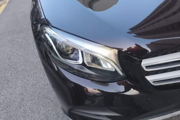 Used Mercedes-Benz GLC 2019 Facelift GLC 260 L 4MATIC Luxury Model
