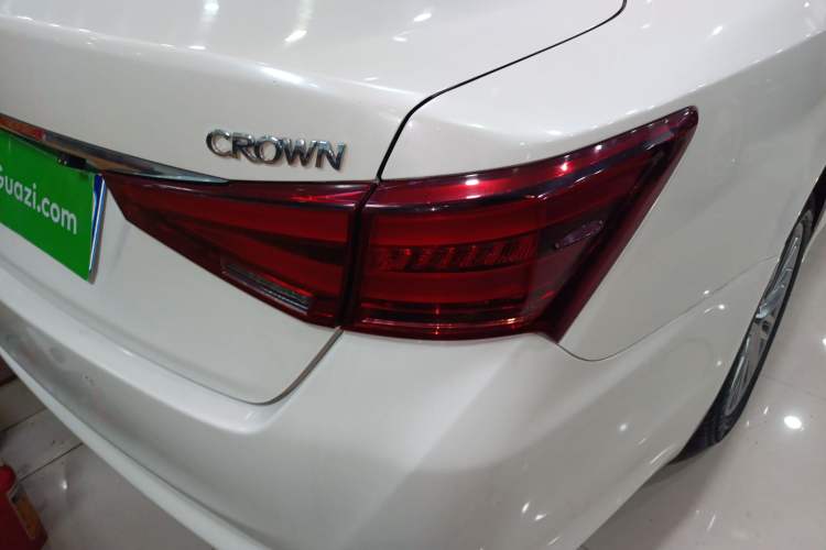 Used Toyota Crown 2015 2.5L Elite Edition Right Rear Taillight