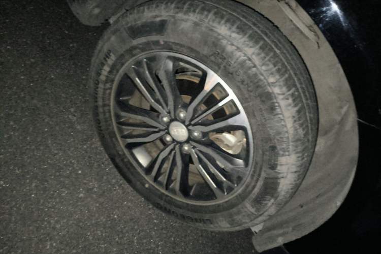 Used Geely Auto Vision X6 2018 1.8L Manual 4G Connect Luxury Edition
