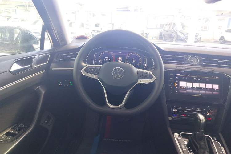 Used Volkswagen Magotan 2020 380TSI DSG Luxury Version Steering Wheel