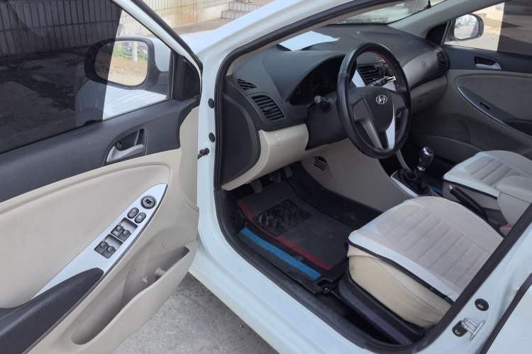 Used Hyundai Verna (older generation) 2016 1.4L Manual Smart GLS Trim
