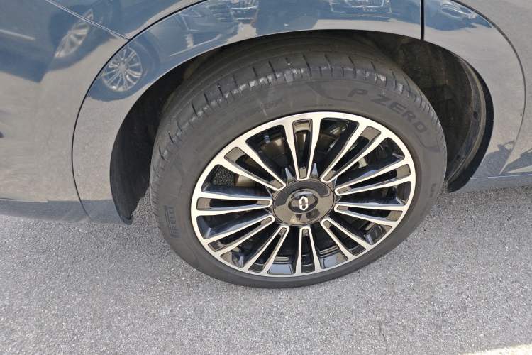 Used Hima AITO M7 2024 1.5T Intelligent Drive Rear-Drive Ultra Version 5 Seats
