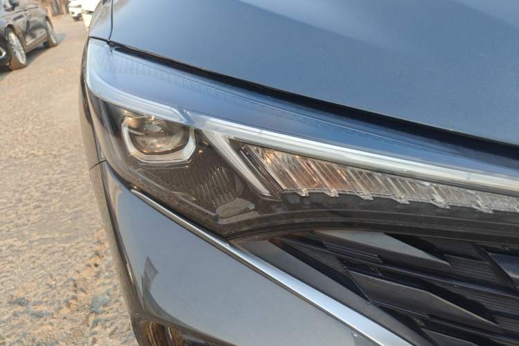 Used CHANGAN Eado 2022 PLUS Blue Whale NE 1.4T GDI DCT Prestige Edition Right Front Headlight