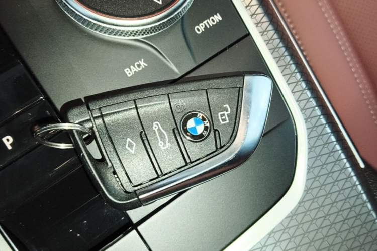 Used BMW 3 Series 2025 330Li M Sport Shadowline Package Vehicle Key