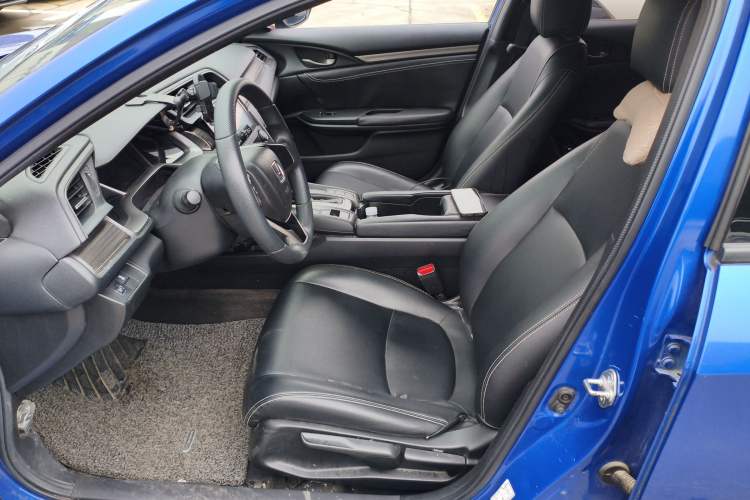 Used Honda Civic 2021 HATCHBACK 220TURBO CVT New Trendsetter Left Front Seat