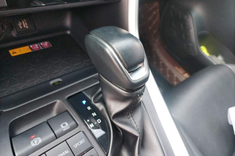 Used Toyota RAV4 2023 2.0L CVT Two-Wheel Drive 20th Anniversary Platinum Edition