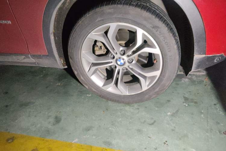 Used BMW X3 2014 xDrive20i X Design Package Right Front Wheel Hub