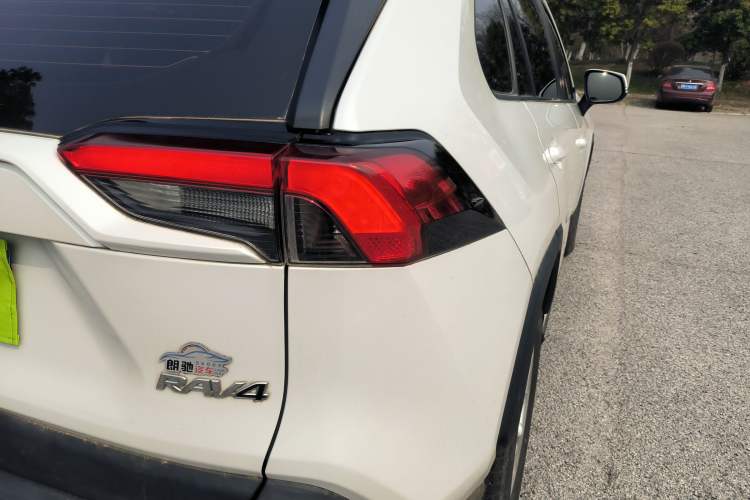 Used Toyota RAV4 2021 2.0L CVT Two-Wheel Drive Urban Edition
