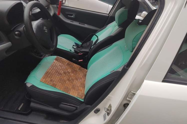 Used Suzuki Alto 2013 1.0L Automatic Luxury Model
