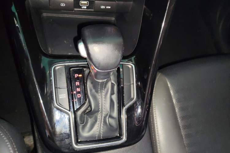 Used Kia Sportage R 2018 2.0L Automatic Smart Luxury Version China V Standard Gear Lever