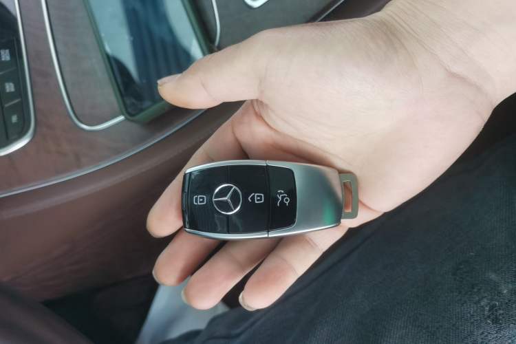 Used Mercedes-Benz E-Class 2023 E 260 L
