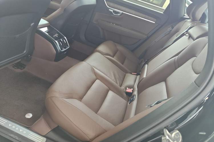 Used Volvo S90 2024 B5 Zhiyuan Luxury Edition