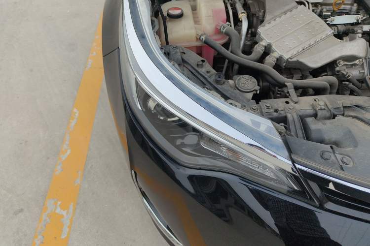 Used Toyota Levin 2017 Revised 185T CVT Elite Edition China V Standard Right Front Headlight