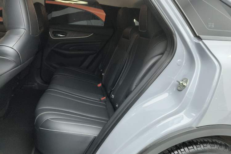 Used Venucia V 2021 260T Idol Edition