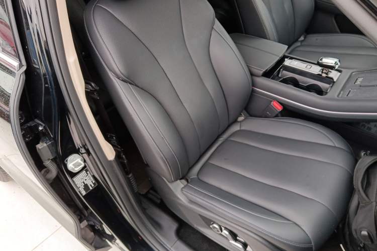 Used Hima AITO M7 2024 1.5T Rear-Drive Plus Version 6 Seats Right Front Seat