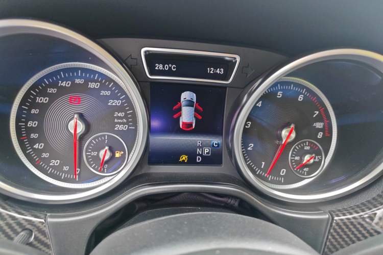 Used Mercedes-Benz GLE 2017 GLE 320 4MATIC Dynamic Model Instrument Cluster